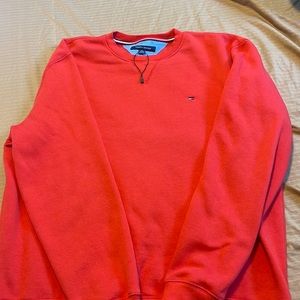 Tommy Hilfiger crewneck!